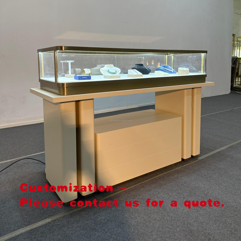 Vitrine de présentation de mon - Luxury Watch Store avis et prix